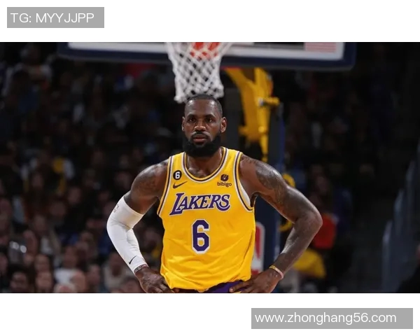 哪个篮球明星在赛场上展现了无与伦比的领导力与技巧引发球迷热议 哪个篮球明星在赛场上展现了无与伦比的领导力与技巧引发球迷热议